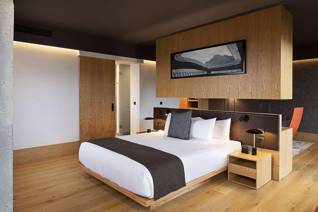 Hotel Galeria Plaza Monterrey Zimmer foto A bedroom at the hotel